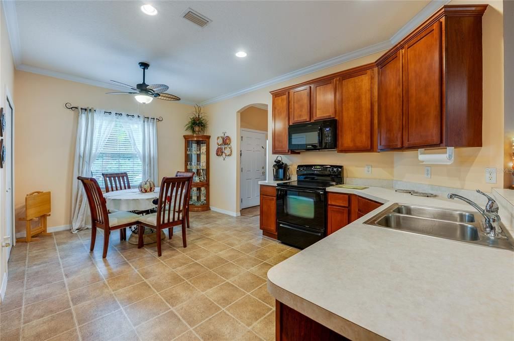 Active With Contract: $299,900 (3 beds, 2 baths, 1851 Square Feet)