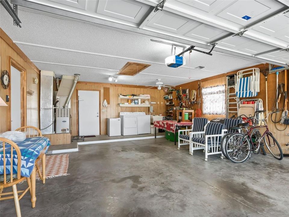 Activo con contrato: $244,900 (2 camas, 2 baños, 1468 Pies cuadrados)