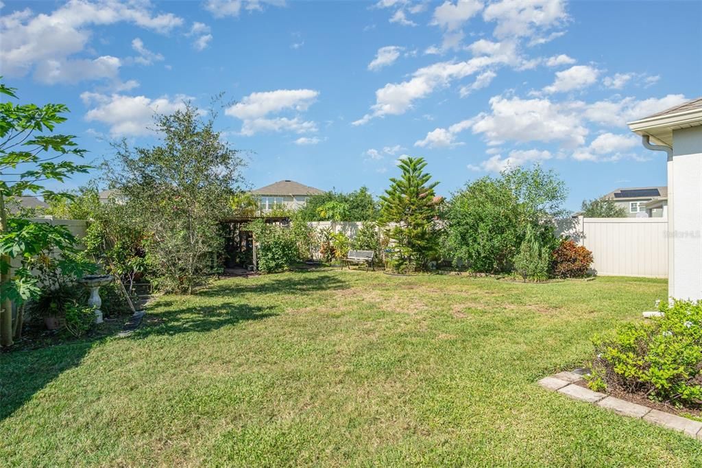 待售: $660,000 (4 贝兹, 2 浴室, 1916 平方英尺)