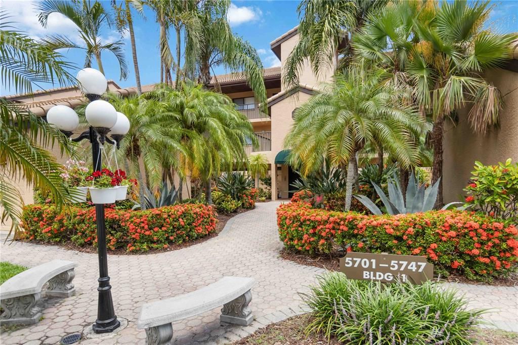 待售: $342,000 (2 贝兹, 2 浴室, 1232 平方英尺)