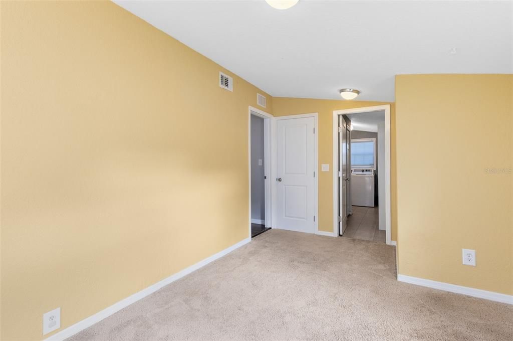 For Sale: $330,000 (3 beds, 2 baths, 1712 Square Feet)