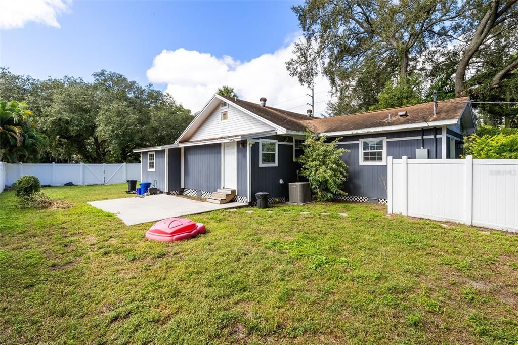 For Sale: $330,000 (3 beds, 2 baths, 1712 Square Feet)