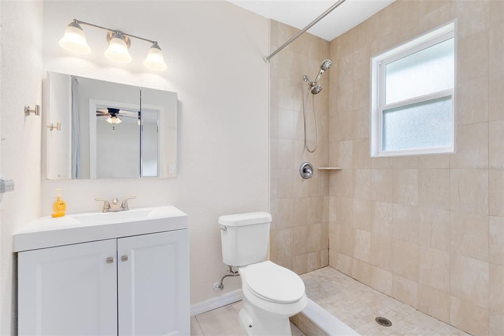 For Sale: $330,000 (3 beds, 2 baths, 1712 Square Feet)