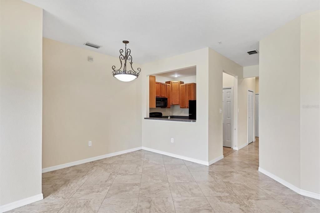Active With Contract: $2,000 (3 beds, 2 baths, 1210 Square Feet)