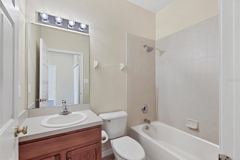 Active With Contract: $2,000 (3 beds, 2 baths, 1210 Square Feet)