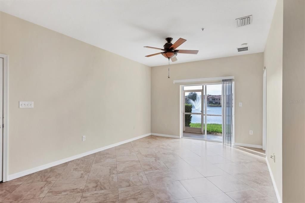 Active With Contract: $2,000 (3 beds, 2 baths, 1210 Square Feet)