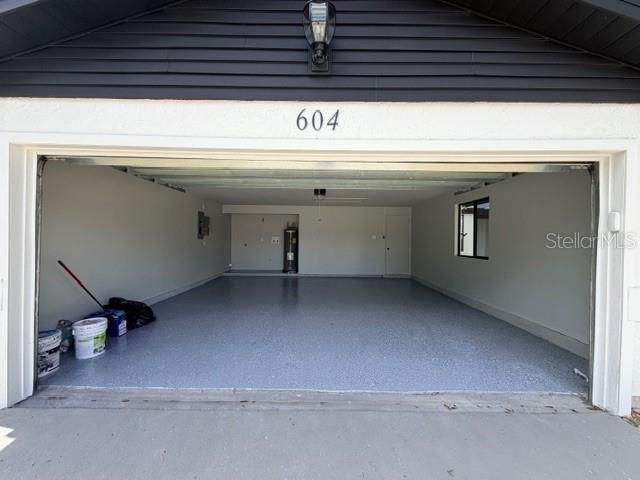 合同活跃: $399,900 (3 贝兹, 2 浴室, 1274 平方英尺)