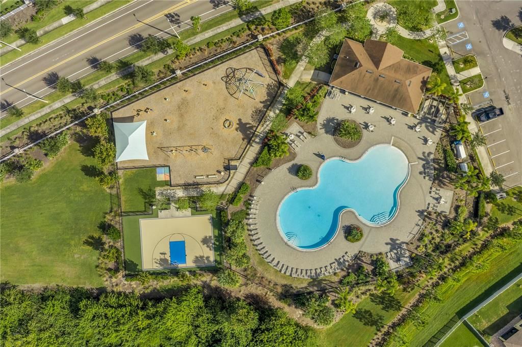 Active With Contract: $400,000 (4 beds, 3 baths, 2044 Square Feet)