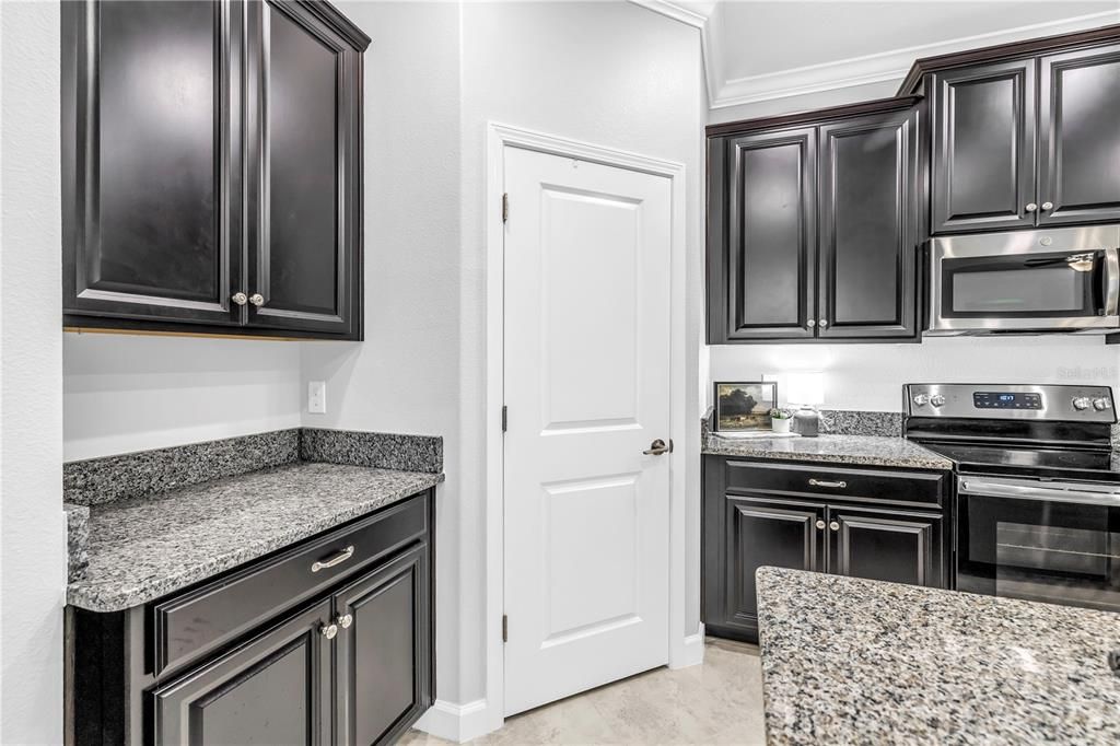 Active With Contract: $400,000 (4 beds, 3 baths, 2044 Square Feet)