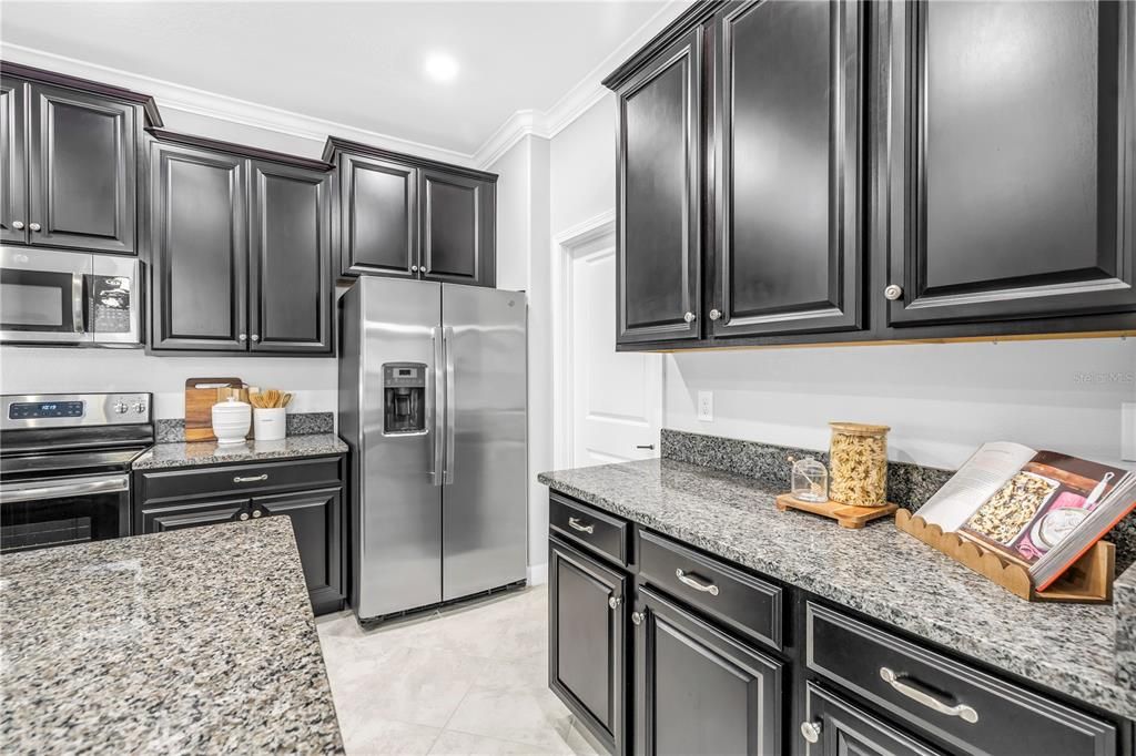 Active With Contract: $400,000 (4 beds, 3 baths, 2044 Square Feet)