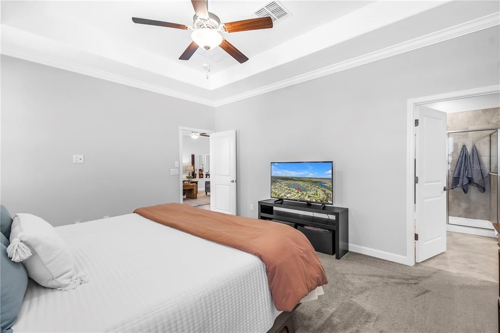 Active With Contract: $400,000 (4 beds, 3 baths, 2044 Square Feet)