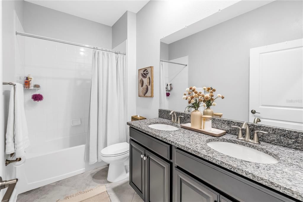 Active With Contract: $400,000 (4 beds, 3 baths, 2044 Square Feet)