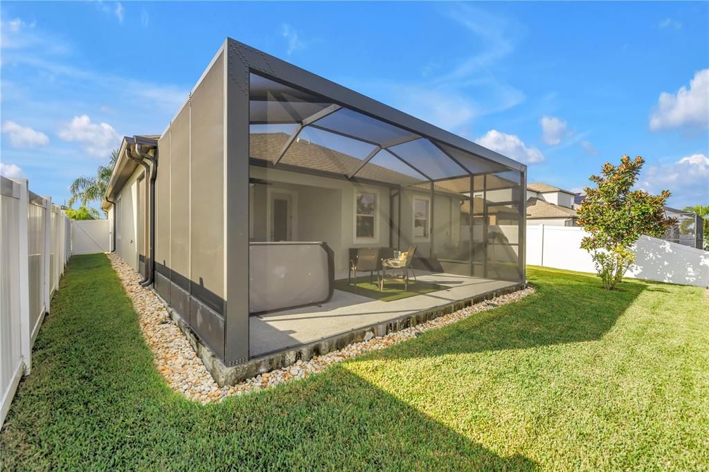 Active With Contract: $400,000 (4 beds, 3 baths, 2044 Square Feet)