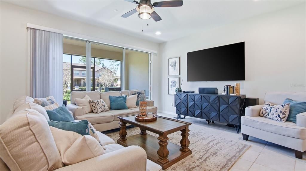 На продажу: $327,900 (3 спален, 2 ванн, 1667 Квадратных фут)