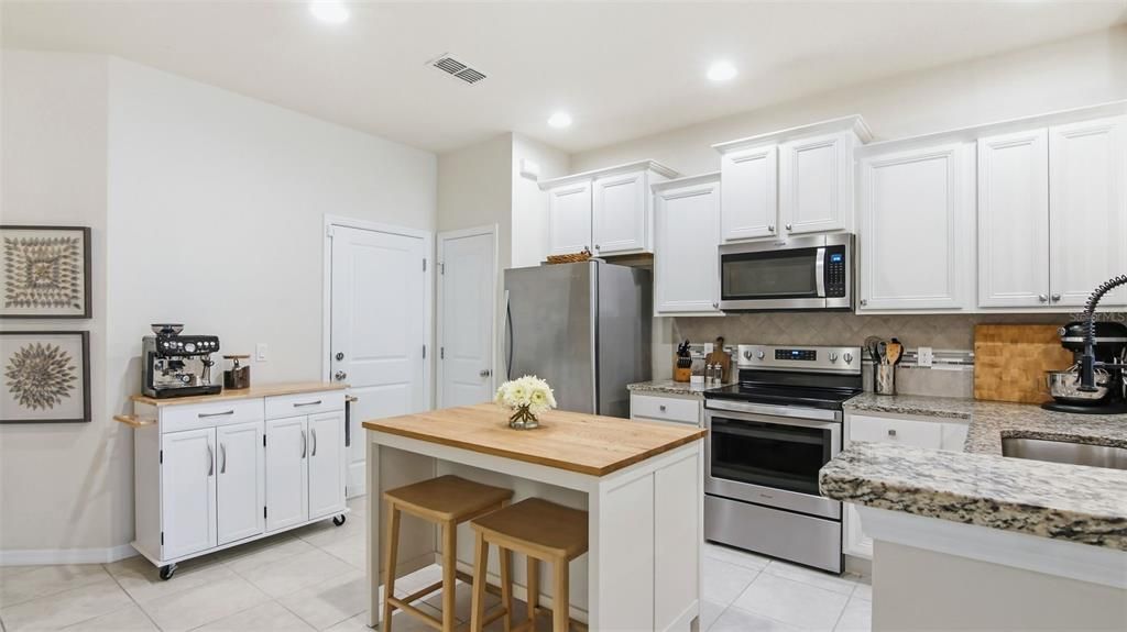 На продажу: $327,900 (3 спален, 2 ванн, 1667 Квадратных фут)