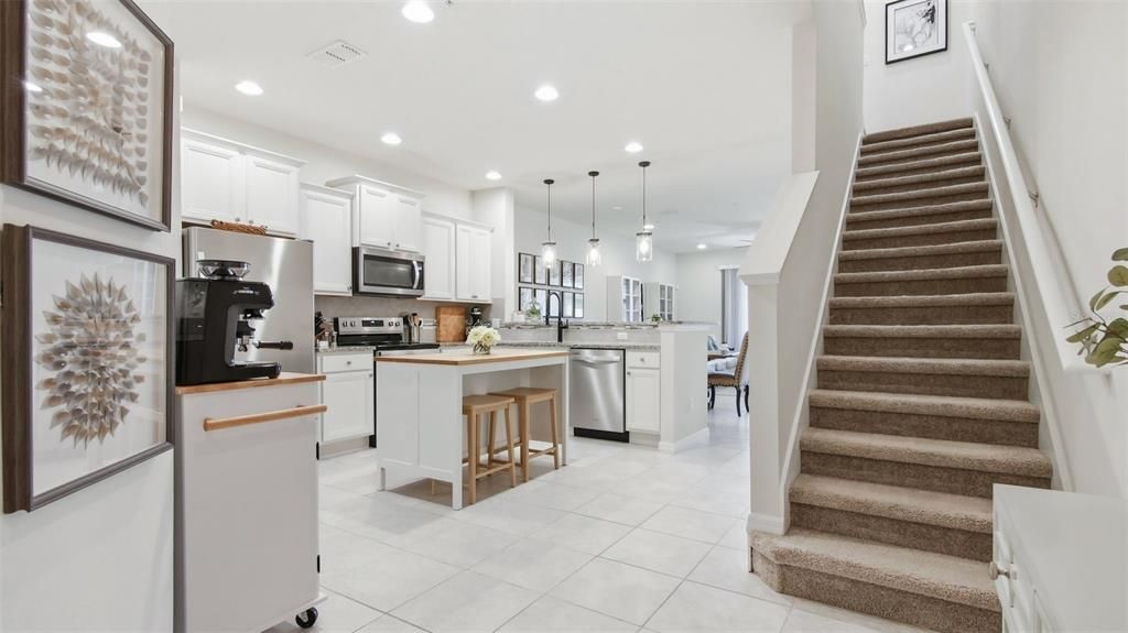 На продажу: $327,900 (3 спален, 2 ванн, 1667 Квадратных фут)