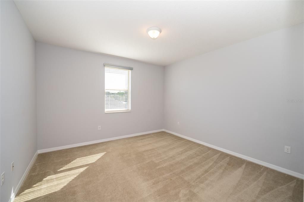 En Venta: $899,000 (4 camas, 3 baños, 4227 Pies cuadrados)