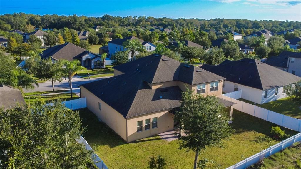 En Venta: $899,000 (4 camas, 3 baños, 4227 Pies cuadrados)