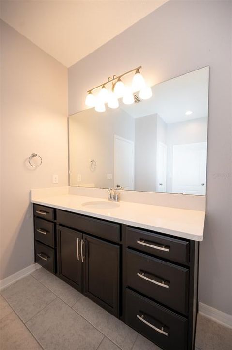 En Venta: $899,000 (4 camas, 3 baños, 4227 Pies cuadrados)