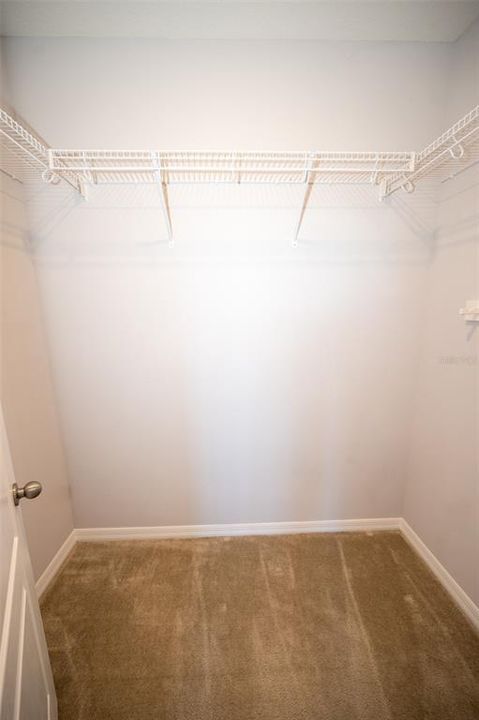 En Venta: $899,000 (4 camas, 3 baños, 4227 Pies cuadrados)