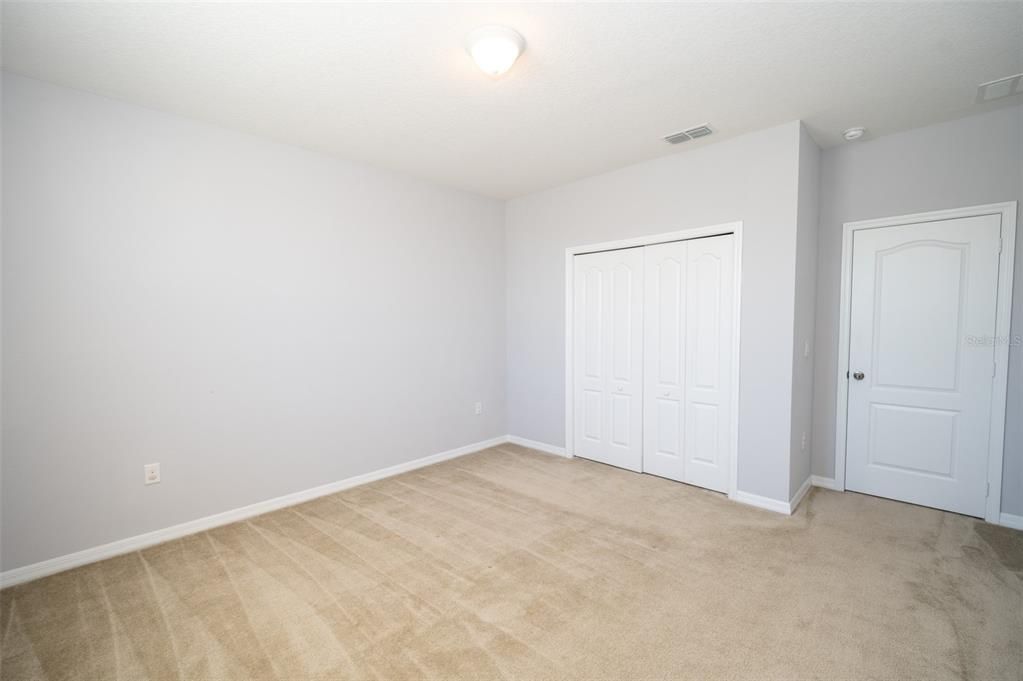 En Venta: $899,000 (4 camas, 3 baños, 4227 Pies cuadrados)