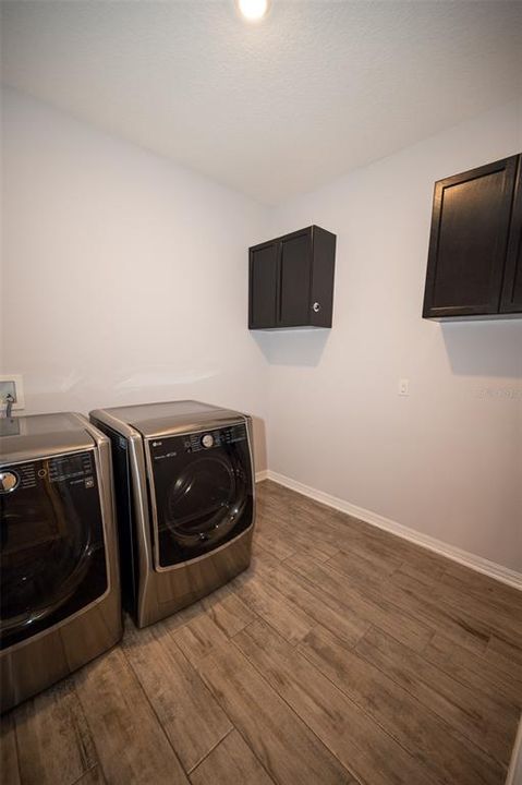 En Venta: $899,000 (4 camas, 3 baños, 4227 Pies cuadrados)