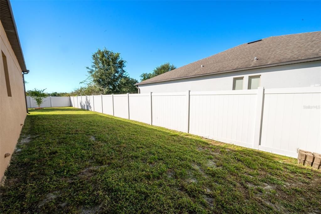 En Venta: $899,000 (4 camas, 3 baños, 4227 Pies cuadrados)