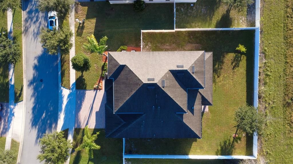 En Venta: $899,000 (4 camas, 3 baños, 4227 Pies cuadrados)