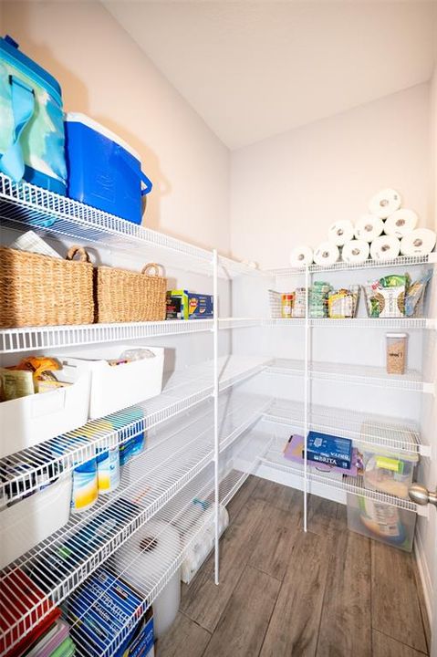 En Venta: $899,000 (4 camas, 3 baños, 4227 Pies cuadrados)