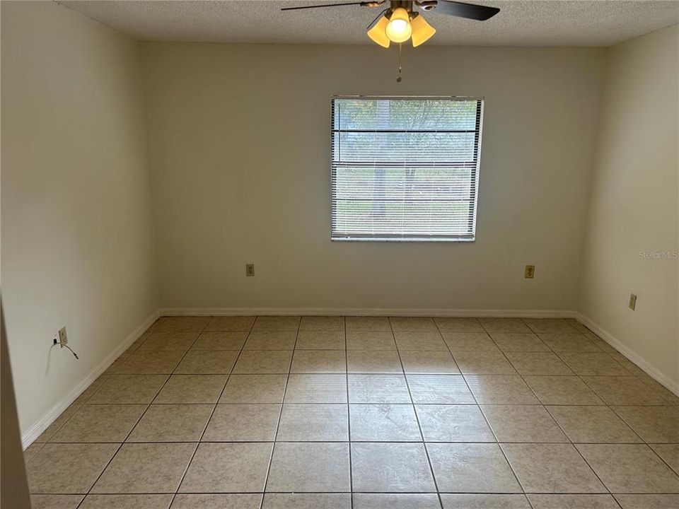 Activo con contrato: $210,000 (2 camas, 2 baños, 1088 Pies cuadrados)