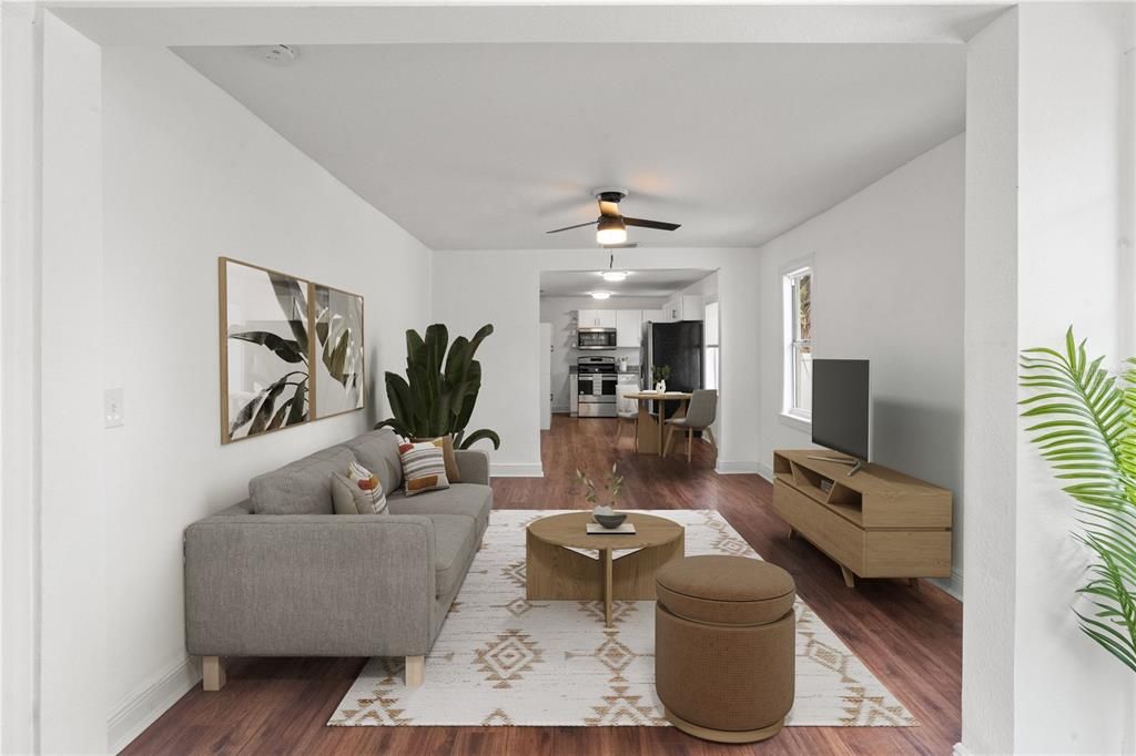 合同活跃: $243,500 (3 贝兹, 1 浴室, 872 平方英尺)