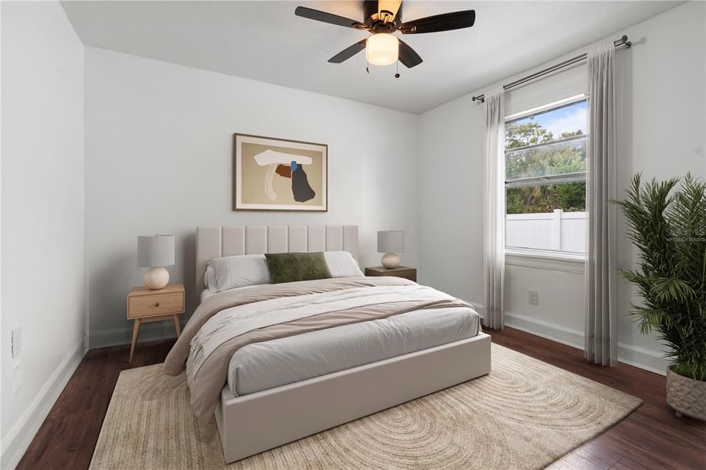 合同活跃: $243,500 (3 贝兹, 1 浴室, 872 平方英尺)