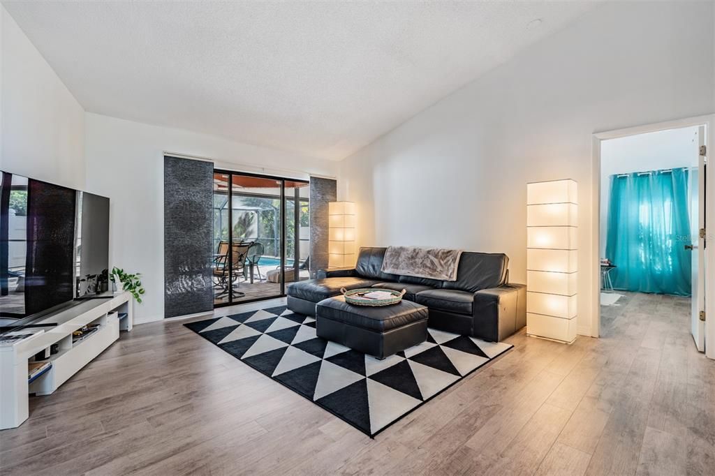 Active With Contract: $495,000 (3 beds, 2 baths, 1930 Square Feet)