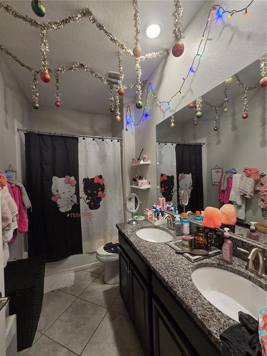 待售: $445,000 (4 贝兹, 3 浴室, 2057 平方英尺)