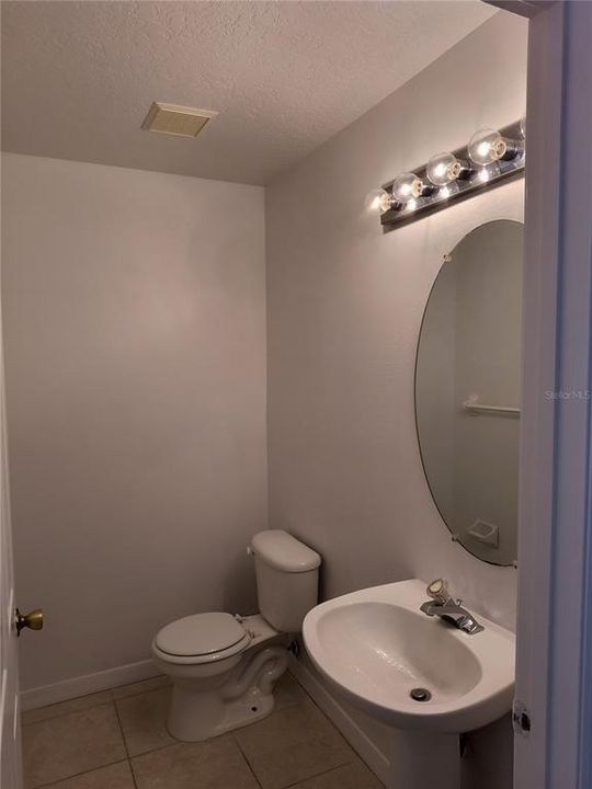 出租: $1,875 (3 贝兹, 2 浴室, 1406 平方英尺)