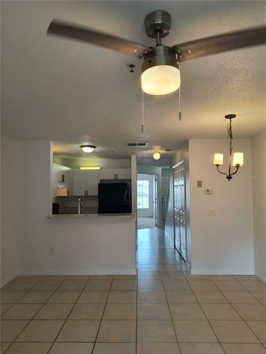 出租: $1,875 (3 贝兹, 2 浴室, 1406 平方英尺)