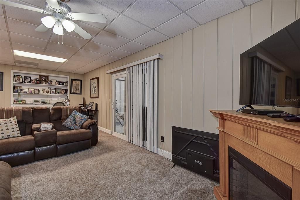 Active With Contract: $419,900 (3 beds, 2 baths, 1627 Square Feet)