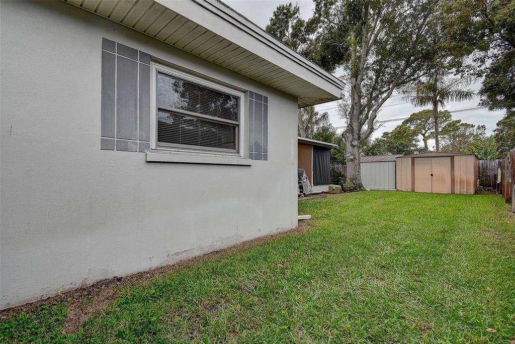 Active With Contract: $419,900 (3 beds, 2 baths, 1627 Square Feet)