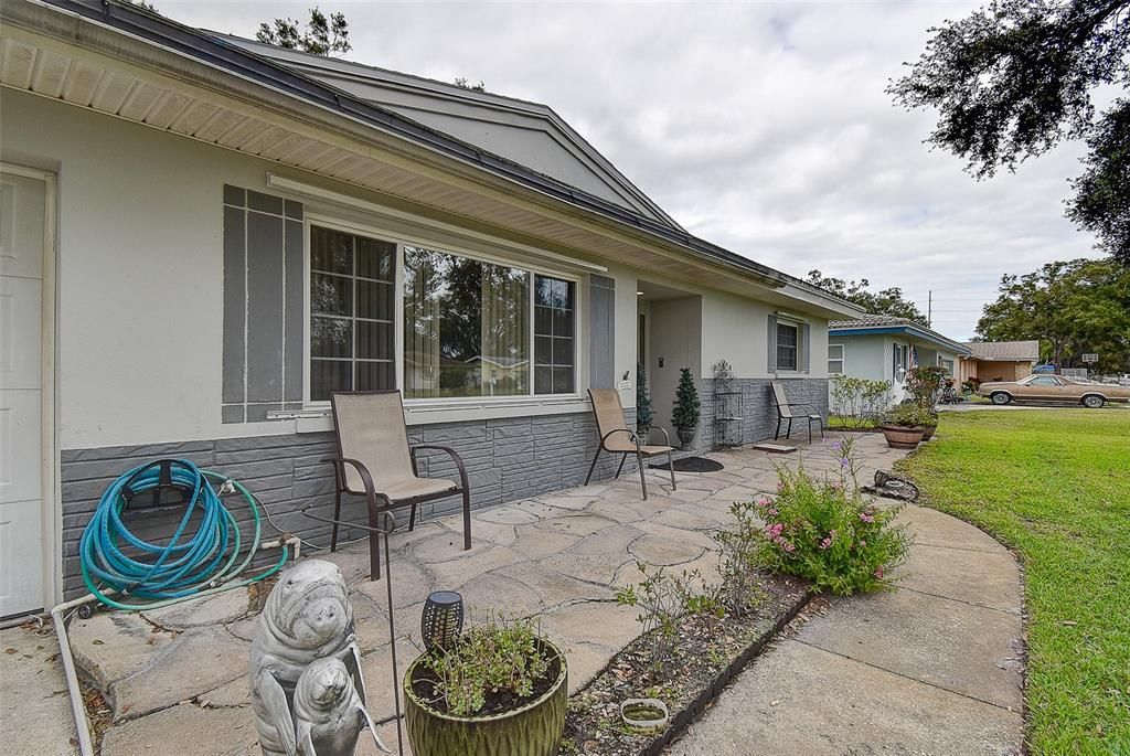 Active With Contract: $419,900 (3 beds, 2 baths, 1627 Square Feet)