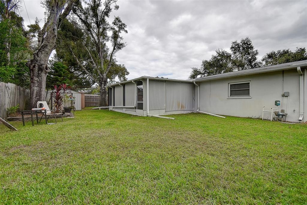 Active With Contract: $419,900 (3 beds, 2 baths, 1627 Square Feet)