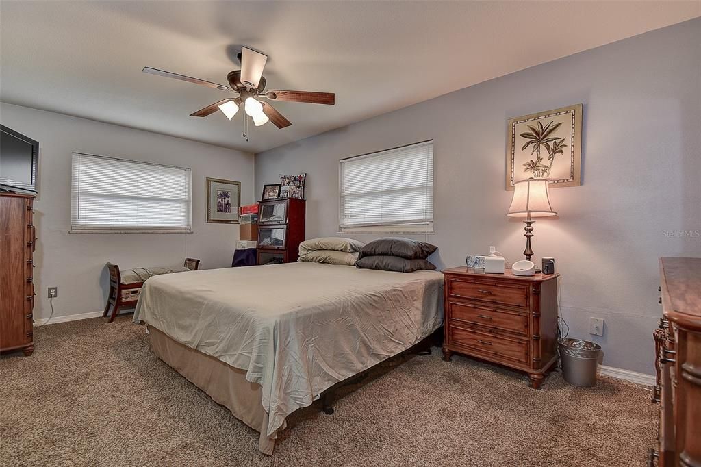 Active With Contract: $419,900 (3 beds, 2 baths, 1627 Square Feet)