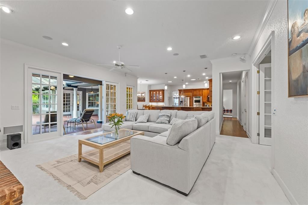 For Sale: $1,575,000 (5 beds, 4 baths, 3965 Square Feet)