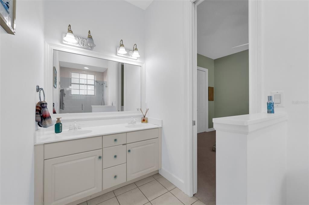 For Sale: $1,575,000 (5 beds, 4 baths, 3965 Square Feet)