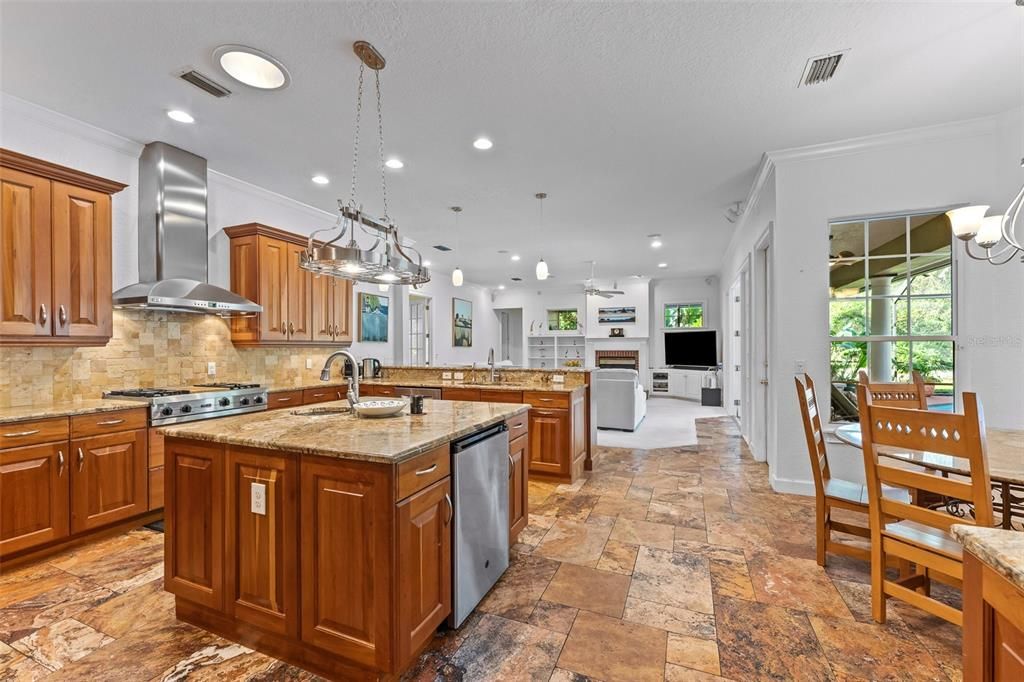 For Sale: $1,575,000 (5 beds, 4 baths, 3965 Square Feet)