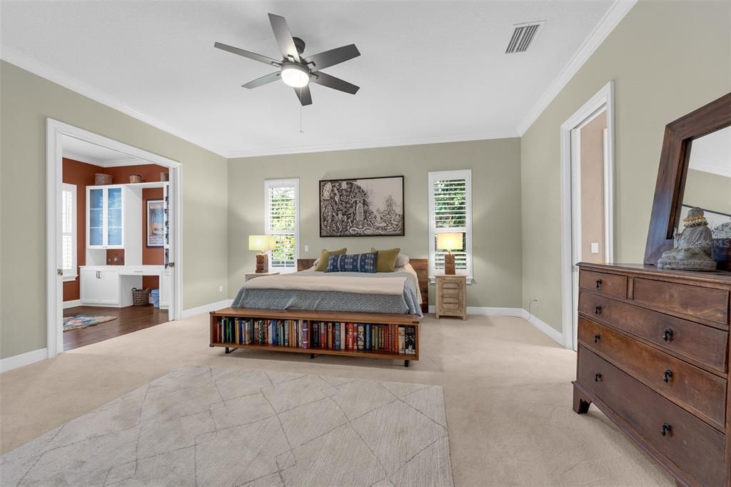 For Sale: $1,575,000 (5 beds, 4 baths, 3965 Square Feet)