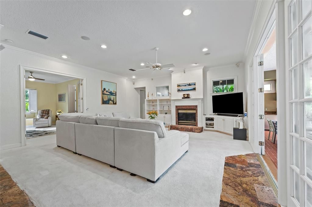 For Sale: $1,575,000 (5 beds, 4 baths, 3965 Square Feet)