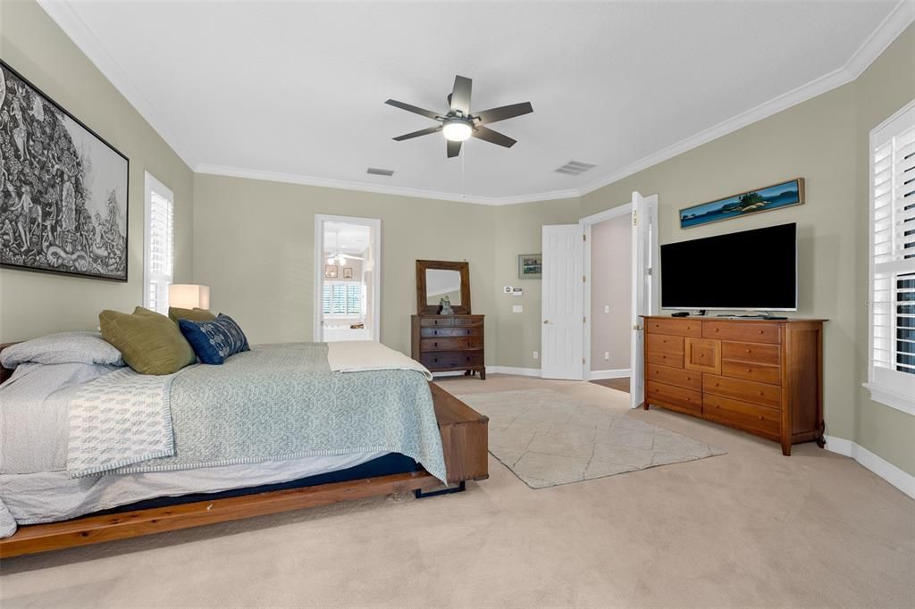 For Sale: $1,575,000 (5 beds, 4 baths, 3965 Square Feet)