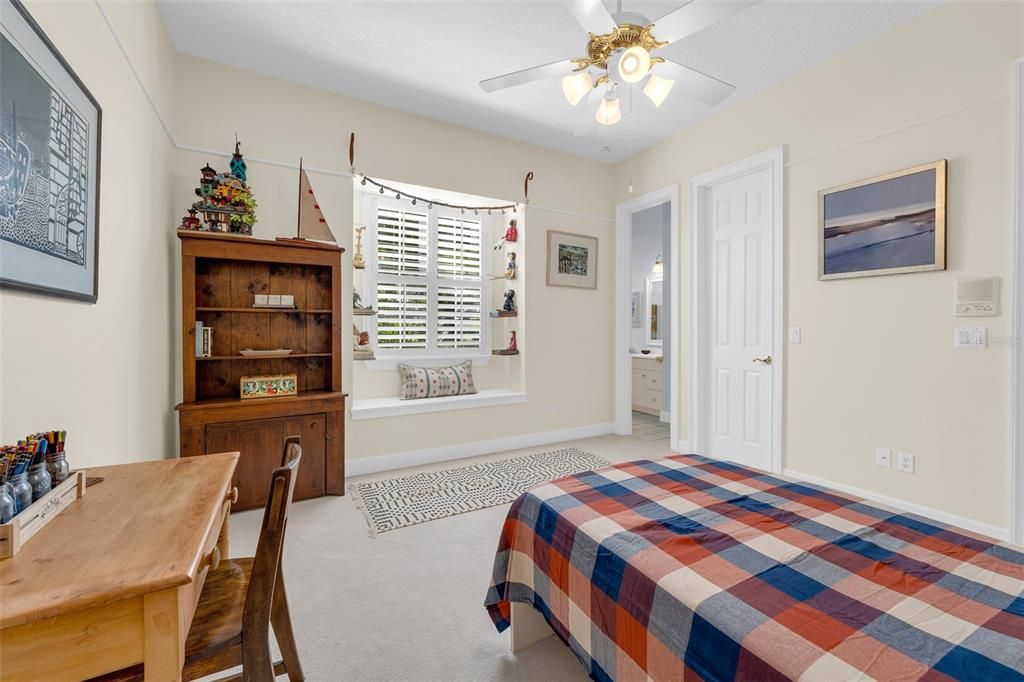 For Sale: $1,575,000 (5 beds, 4 baths, 3965 Square Feet)