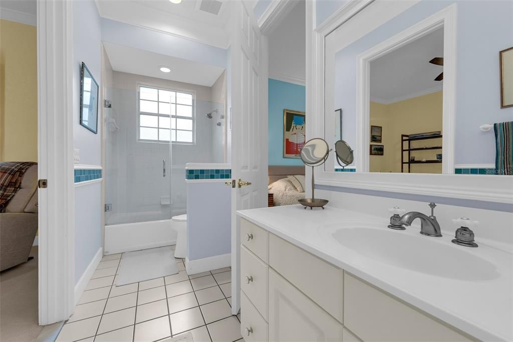 For Sale: $1,575,000 (5 beds, 4 baths, 3965 Square Feet)