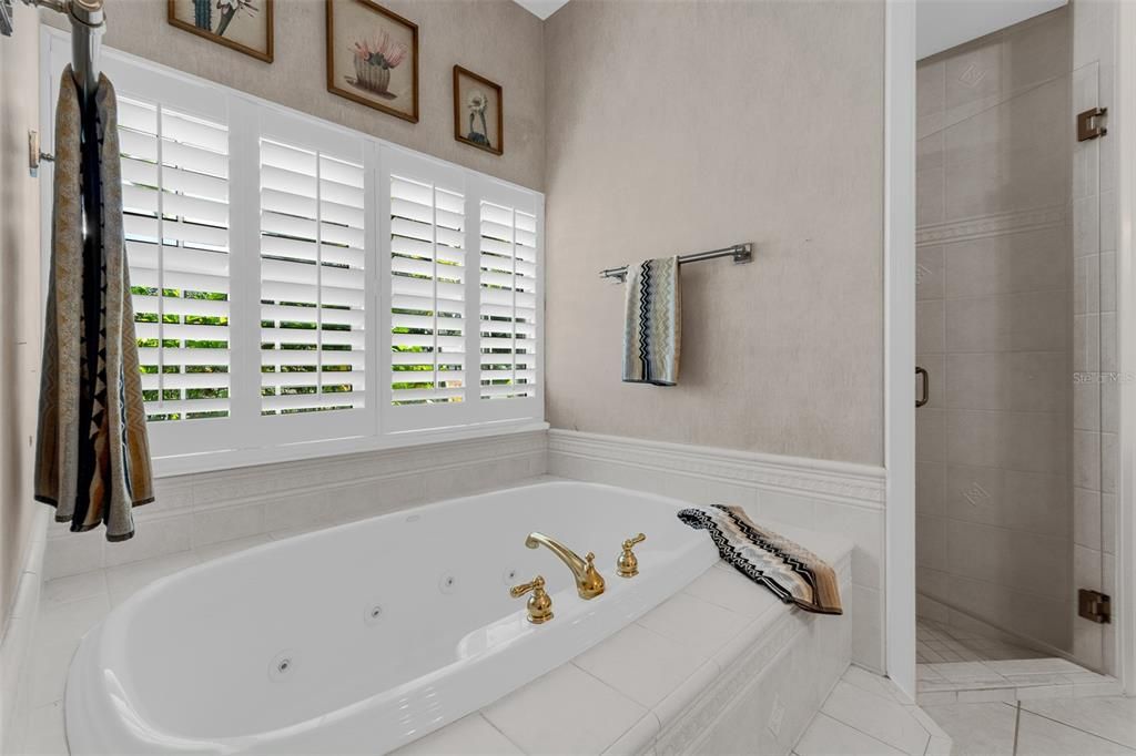 For Sale: $1,575,000 (5 beds, 4 baths, 3965 Square Feet)